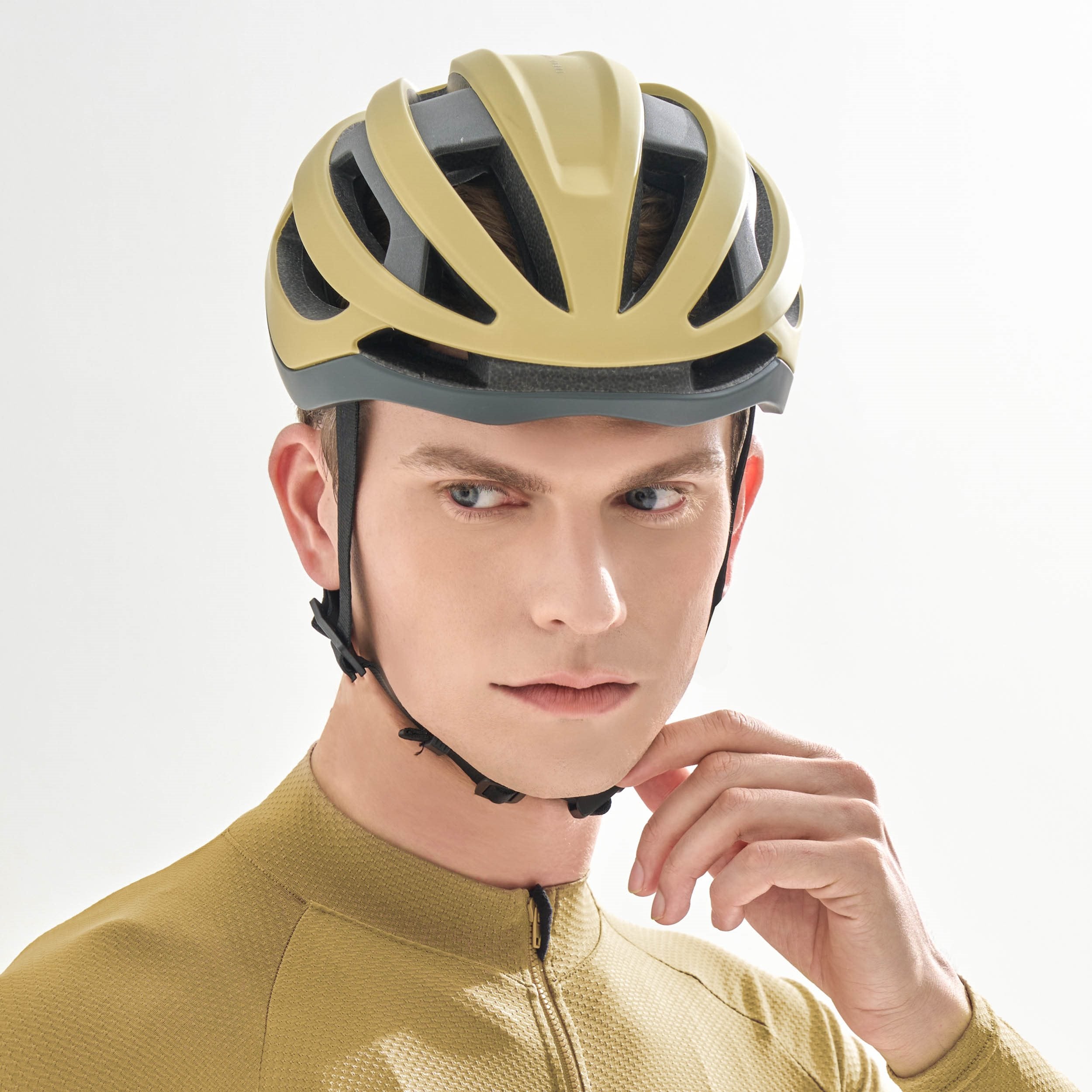 fahrrad kalker helme Helmer Hyper Bike Helmet – Adults – Beige – CRNK.EU